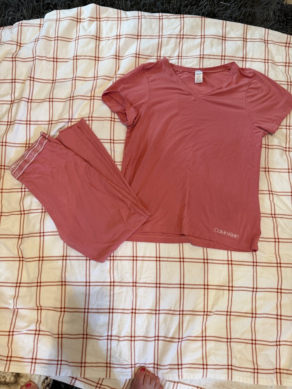 Calvin Klein Women's Two-Piece V-Neck Pajama Set in Rose